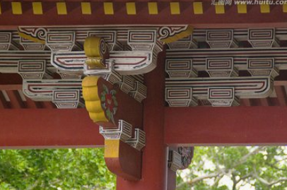 斗拱廠家?guī)Т蠹伊私舛饭帮L(fēng)格的變化